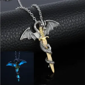 Luminous Jewelry Dragon Sword Pendant Necklace Game Of Throne Neck lace Glow In The Dark Anime Necklace